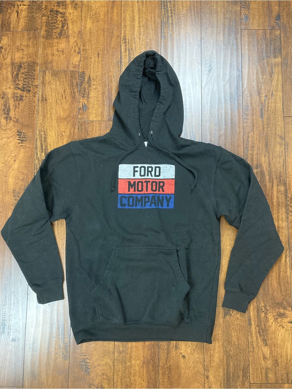 Ford Motor Company Hoodie Hooded Sweatshirt Black Spell Out Men’s Size Medium.